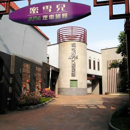 Michelle Motel Тайчжун Экстерьер фото