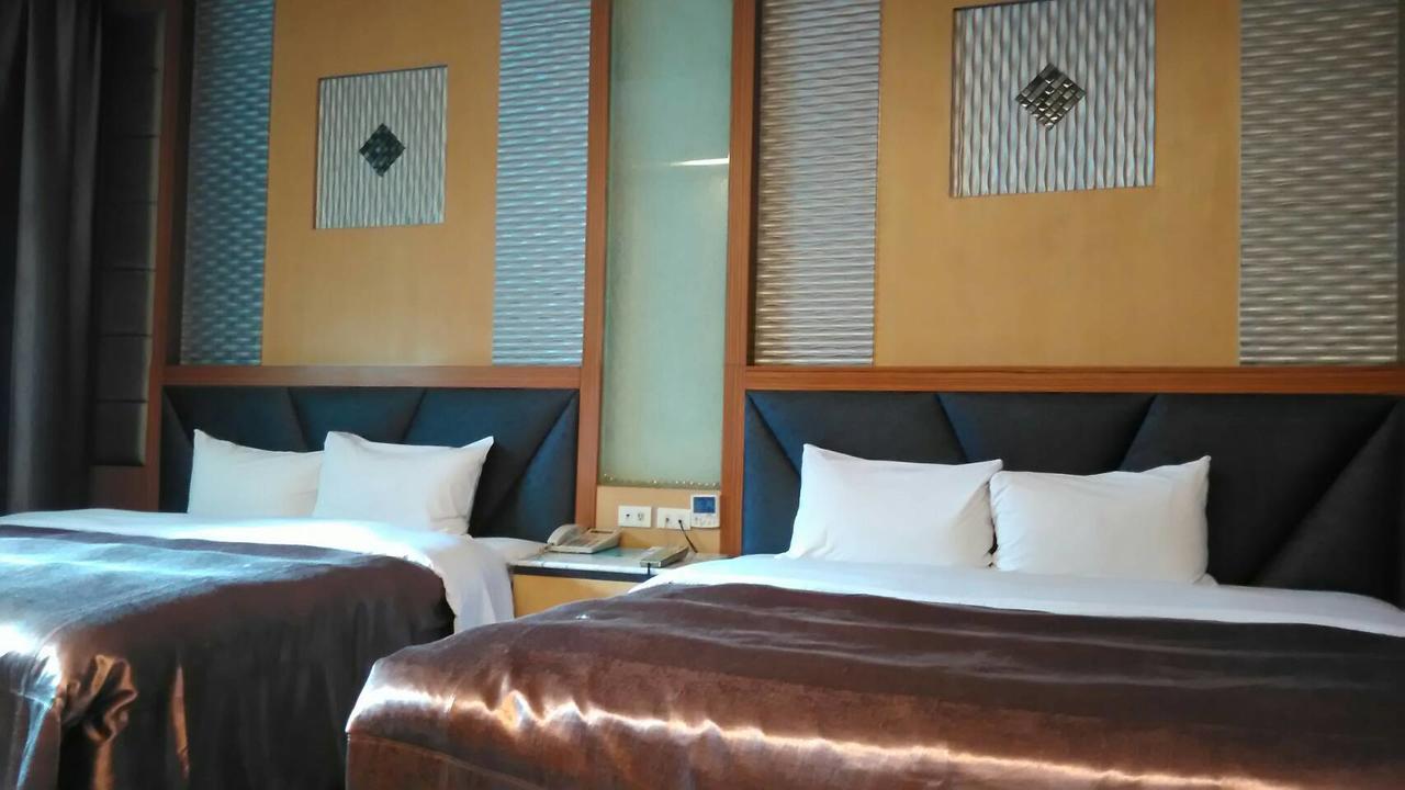 Michelle Motel Тайчжун Экстерьер фото